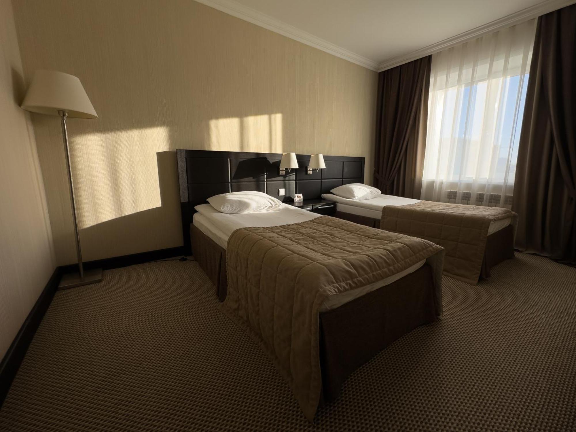 Hotel Home Parq Ekibastuz Zewnętrze zdjęcie