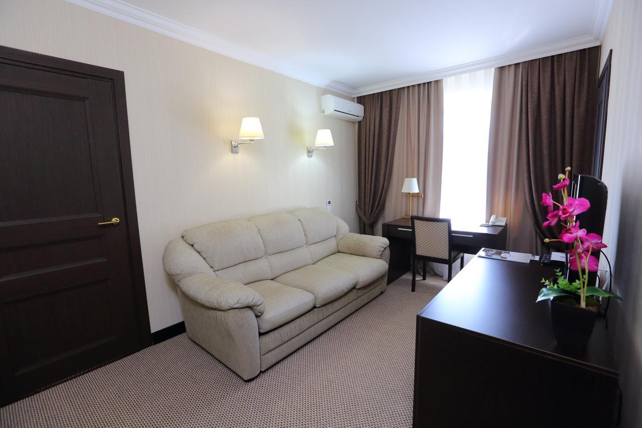 Hotel Home Parq Ekibastuz Zewnętrze zdjęcie